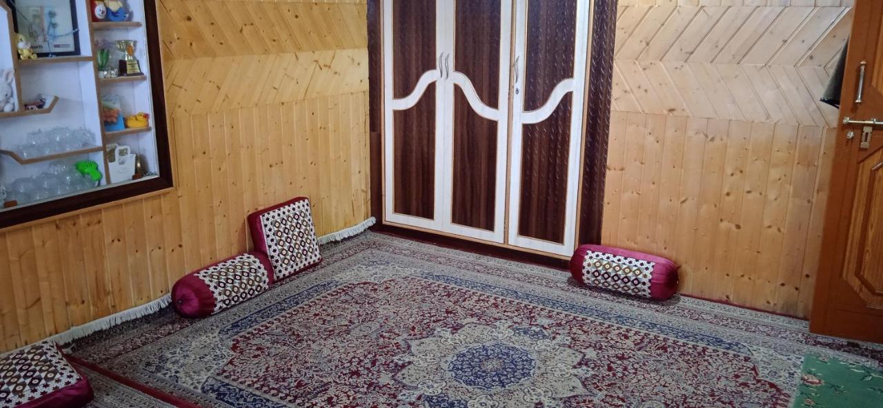Bed and Breakfast Mir Manzil Srīnagar Exterior foto
