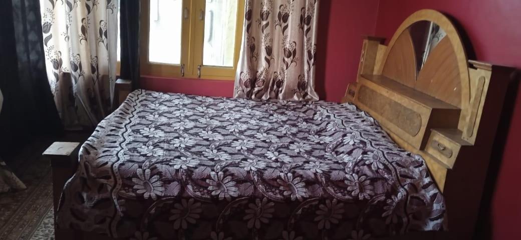 Bed and Breakfast Mir Manzil Srīnagar Exterior foto